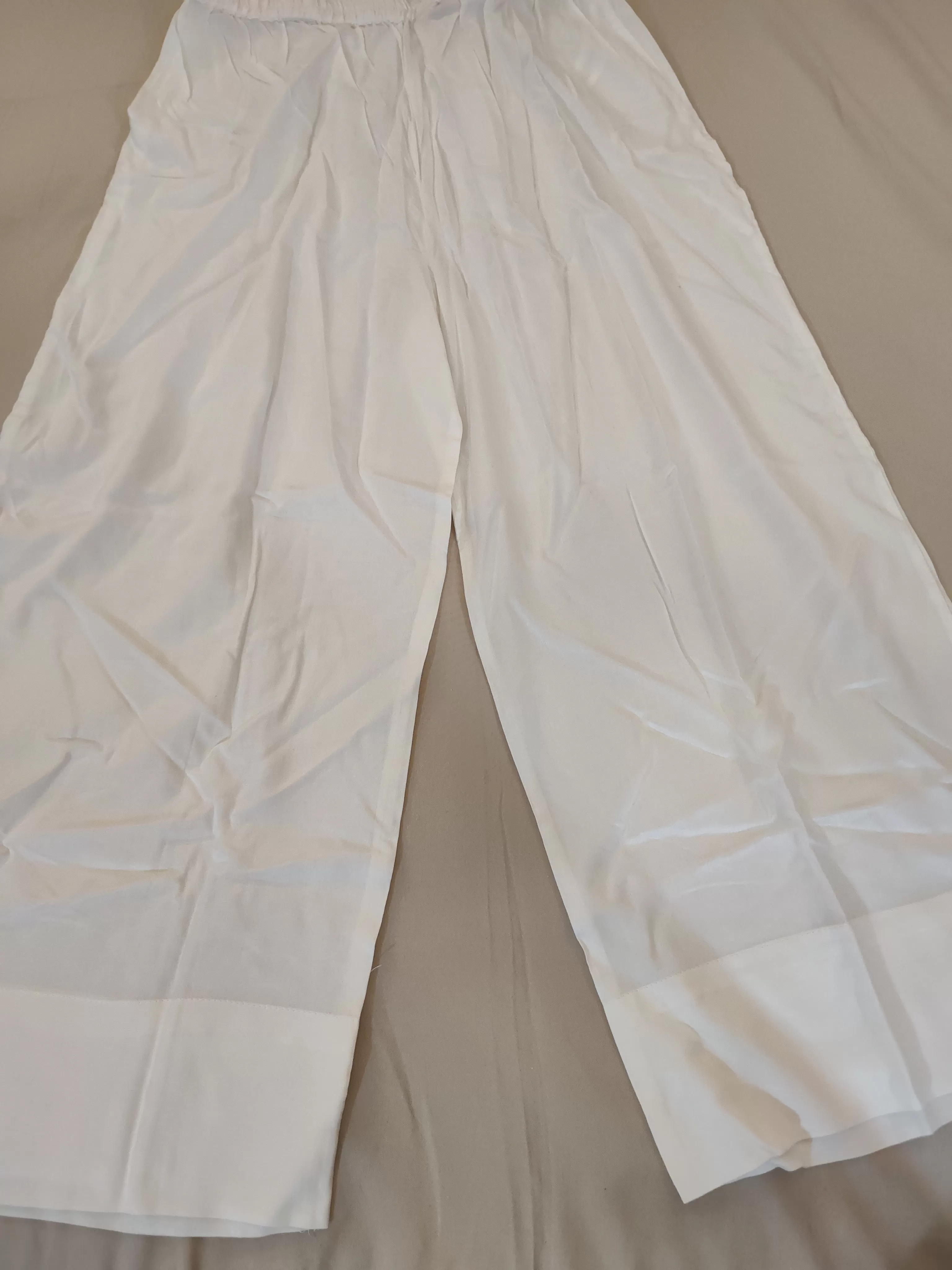 Appealing Plain Cotton White Palazzo Pants For Women