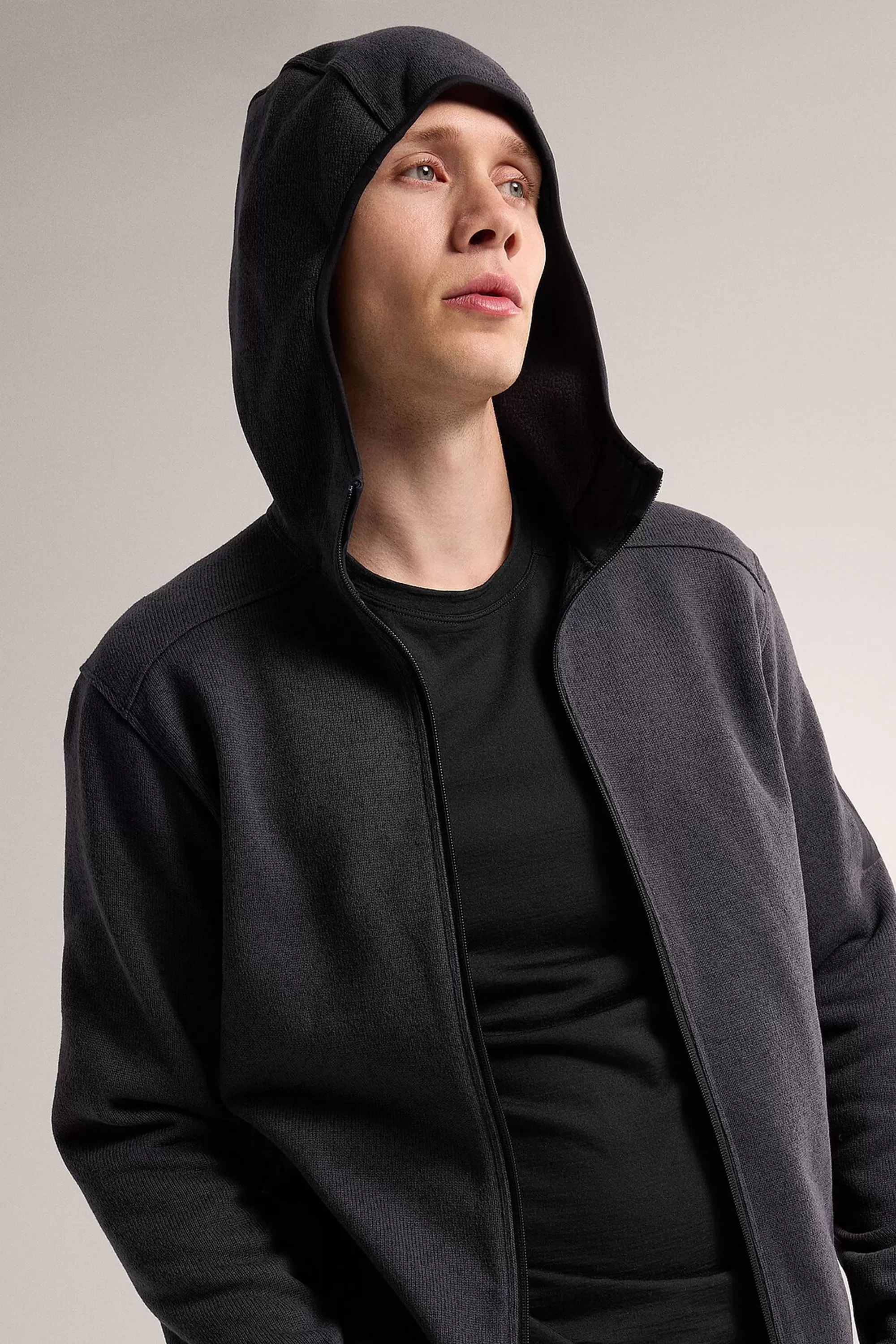 Arc'teryx Men's Covert Hoody in Black Heather II