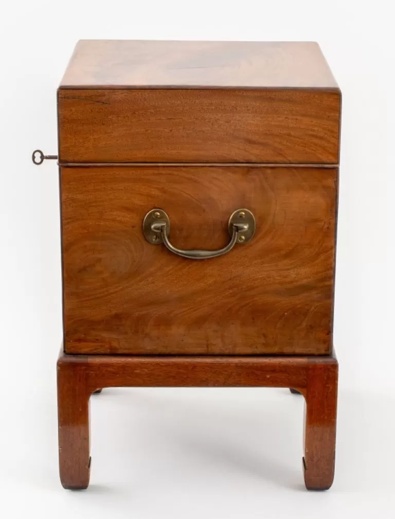 Late Regency Mahogany Cellarette with Bottles, 19C