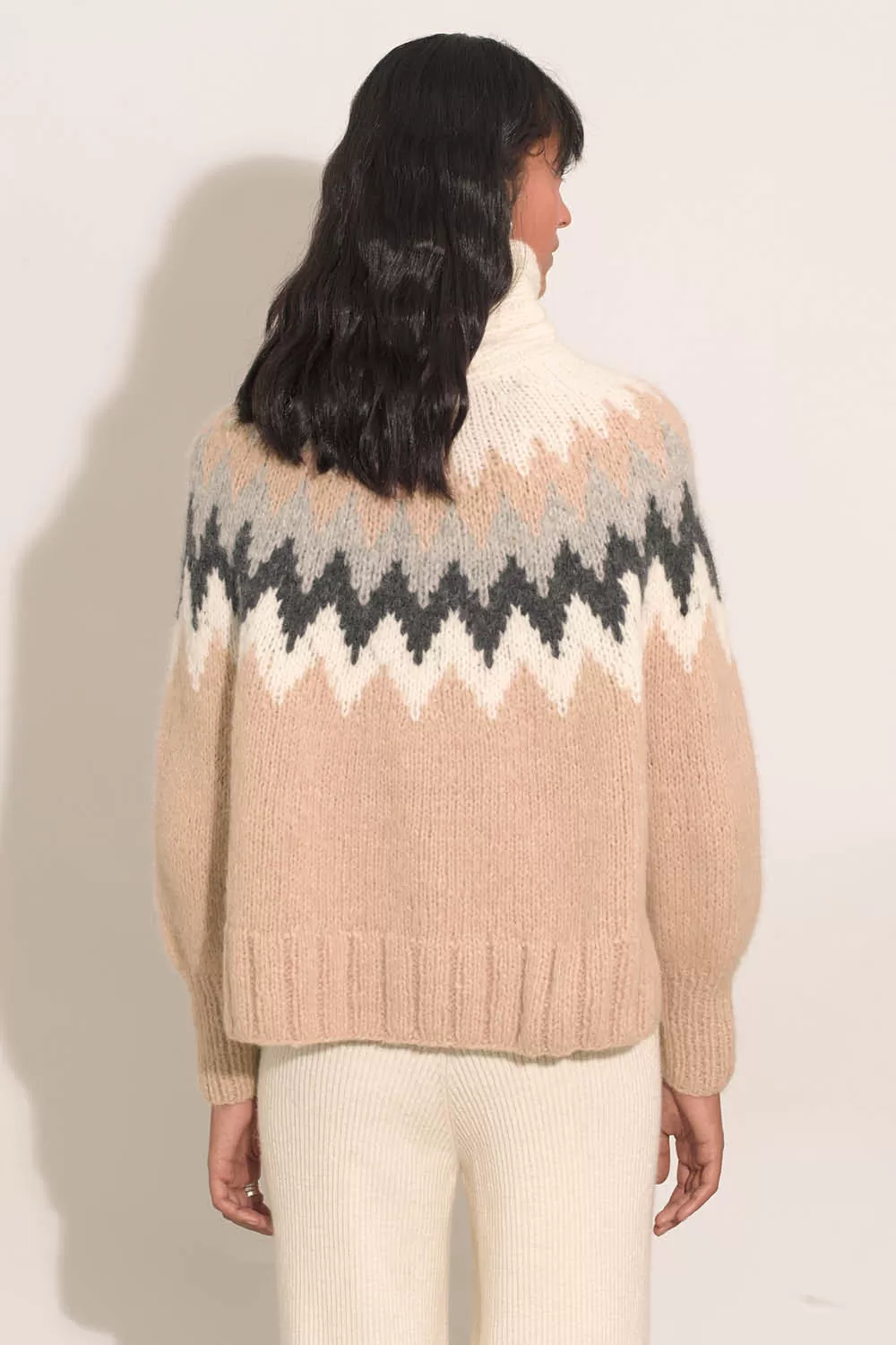 MAGNEA SWEATER IN CAMEL COMBO