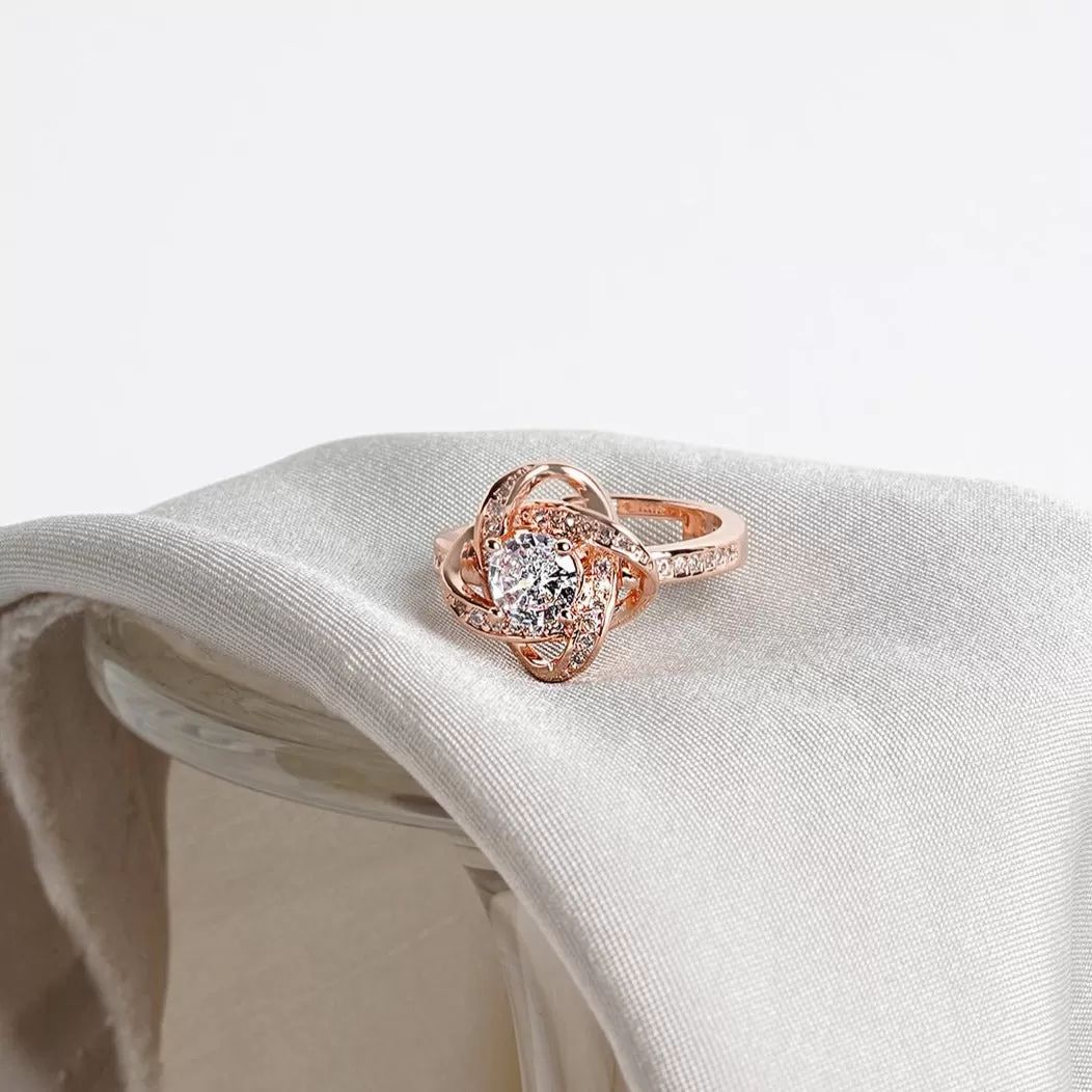 Piper Pretzel Rosegold Ring