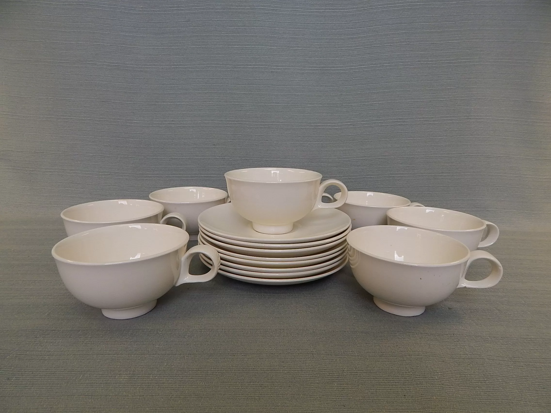 Set of 8 Eva Zeisel Cups and Saucers - Very Good Condition