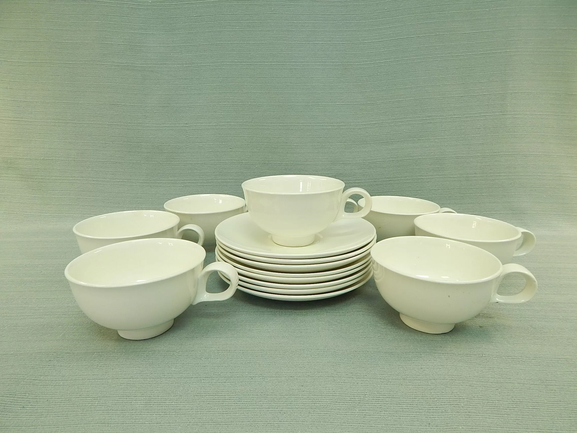 Set of 8 Eva Zeisel Cups and Saucers - Very Good Condition