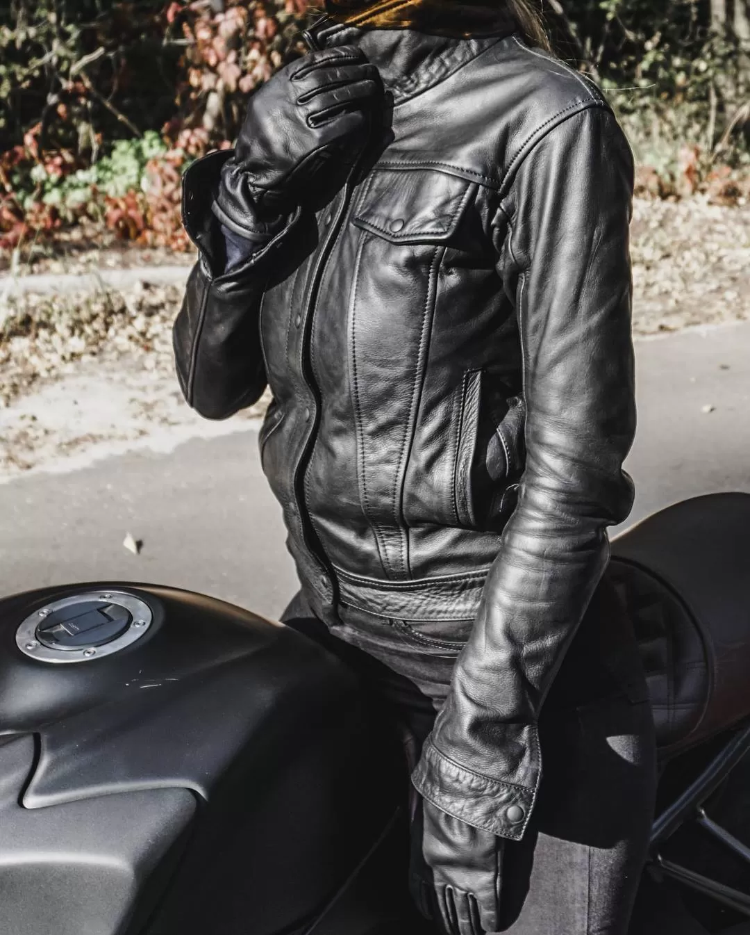 “Trucker” Women’s Black Leather Jacket