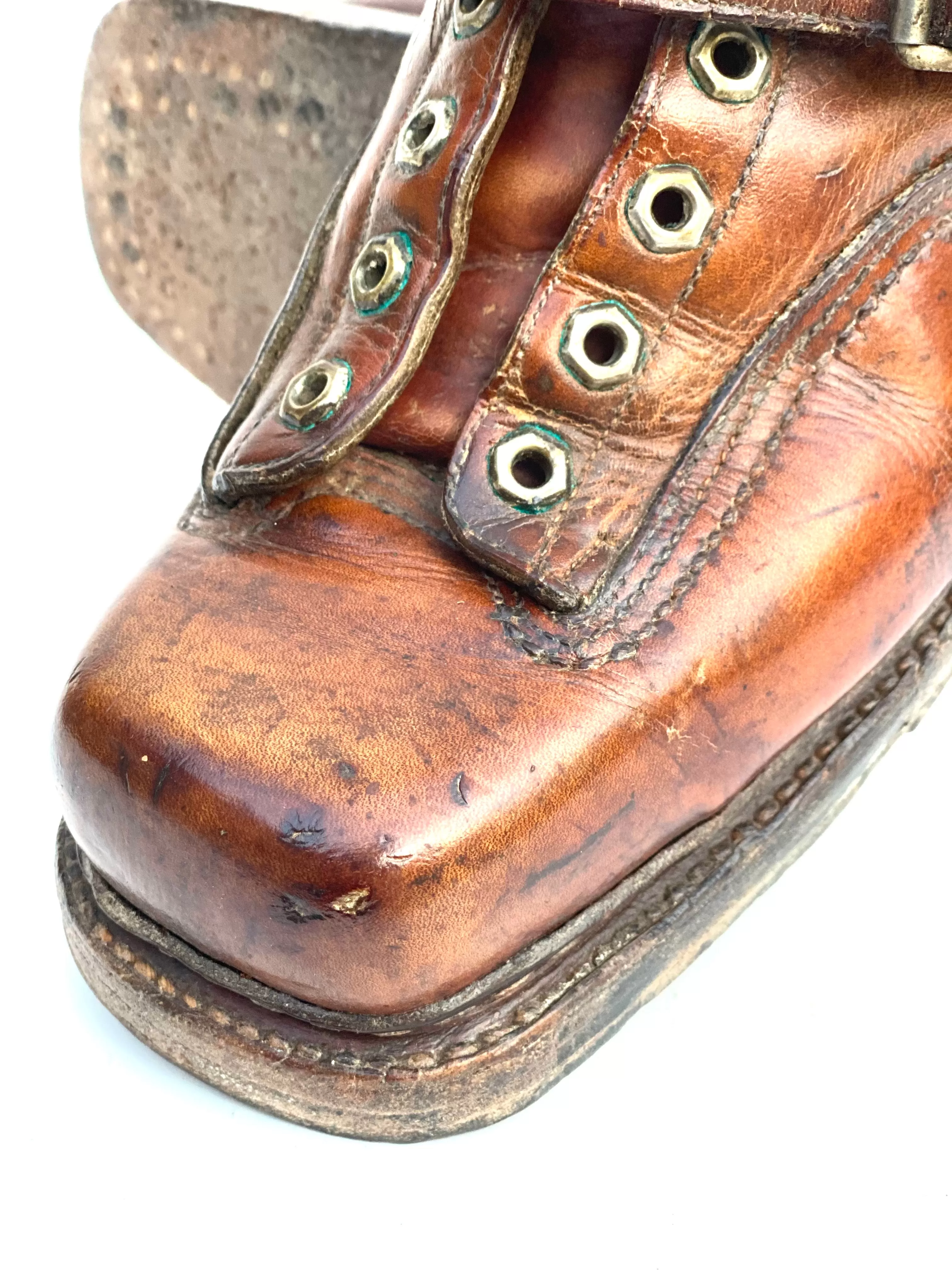 Vintage Square Toe Leather Ski Boots